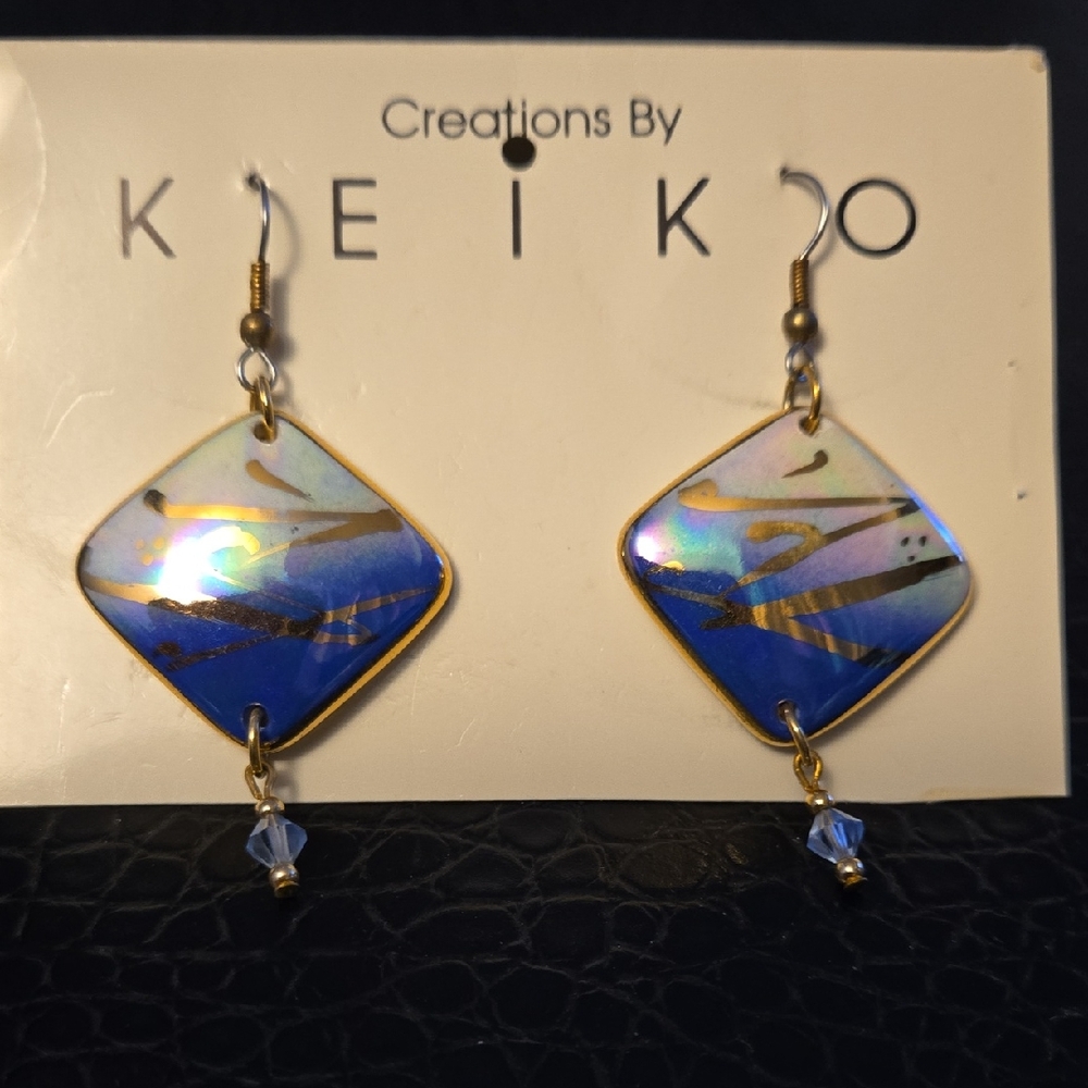 Vntg Creations by Keiko Blue & Gold Ceramic Dangle ER NWOT 2 1/2"x1 1/4"